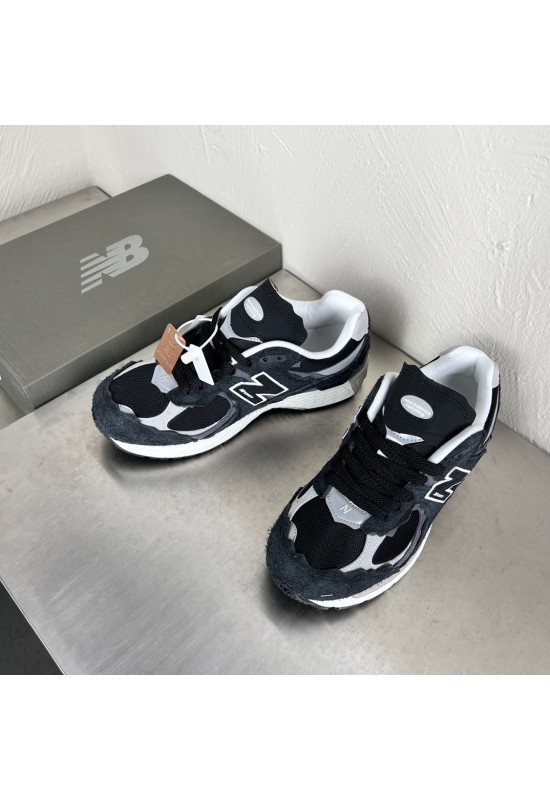 New Balance 2002R Protection Pack - Black / Grey - M2002RDJ